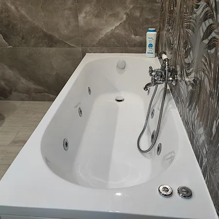 Galli & Pool 3* Castelmarte